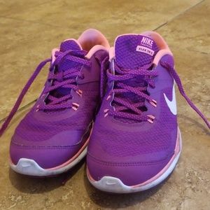 Women's Nike Flex TR 5 running shoe